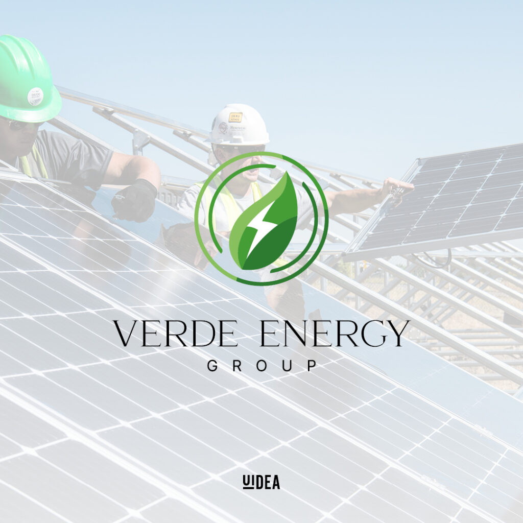 Projekt graficzny logo Verde Energy Group na tle ludzi instalujących fotowoltaikę